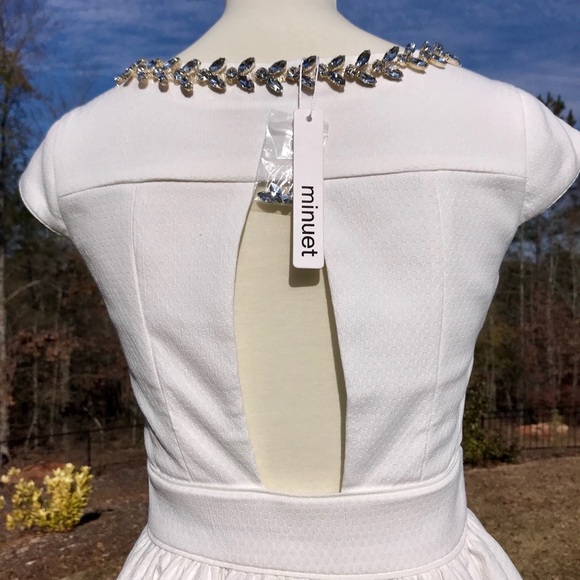 🆕🌟NWT🌟 Gorgeous Rhinestoned Neck Minuet Dress - Picture 3 of 3